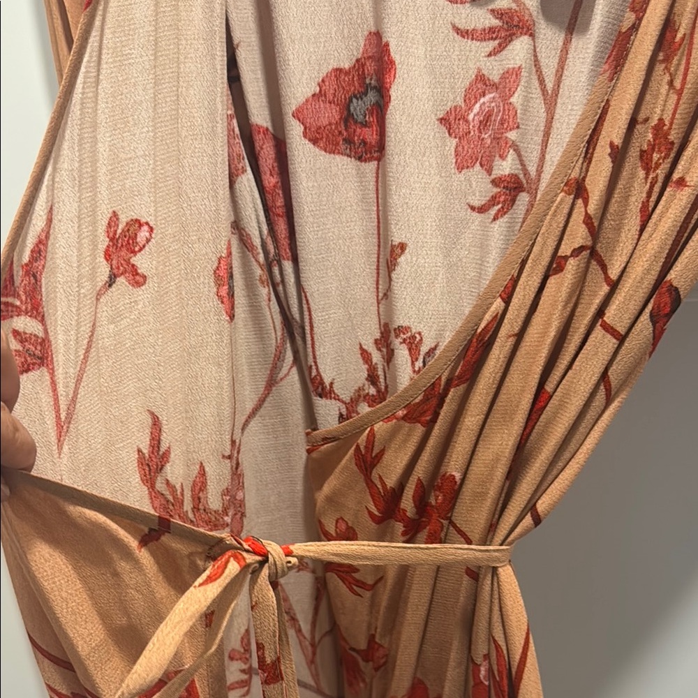 H&M x Johanna Ortiz Floral Wrap Dress in Red and pink - Picture 9 of 10